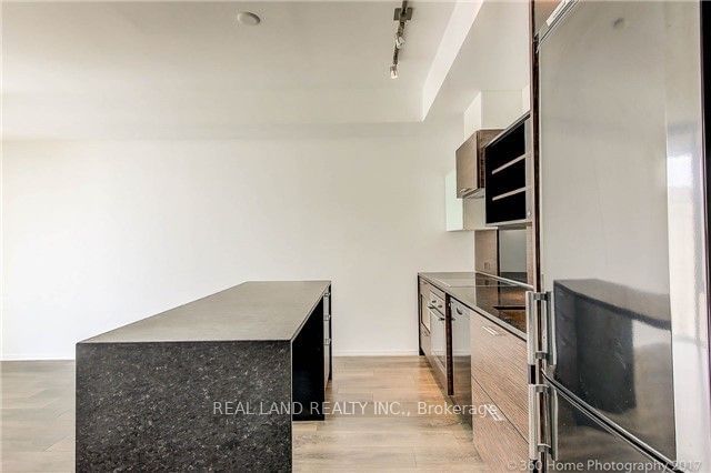 75 St Nicholas St, unit 2406 for rent - image #5