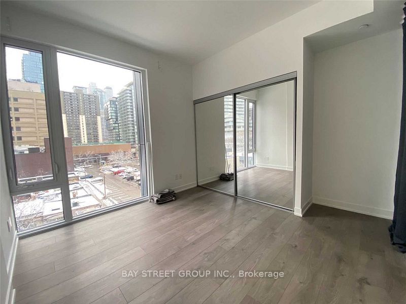 18 Maitland Terr, unit 506 for rent - image #7