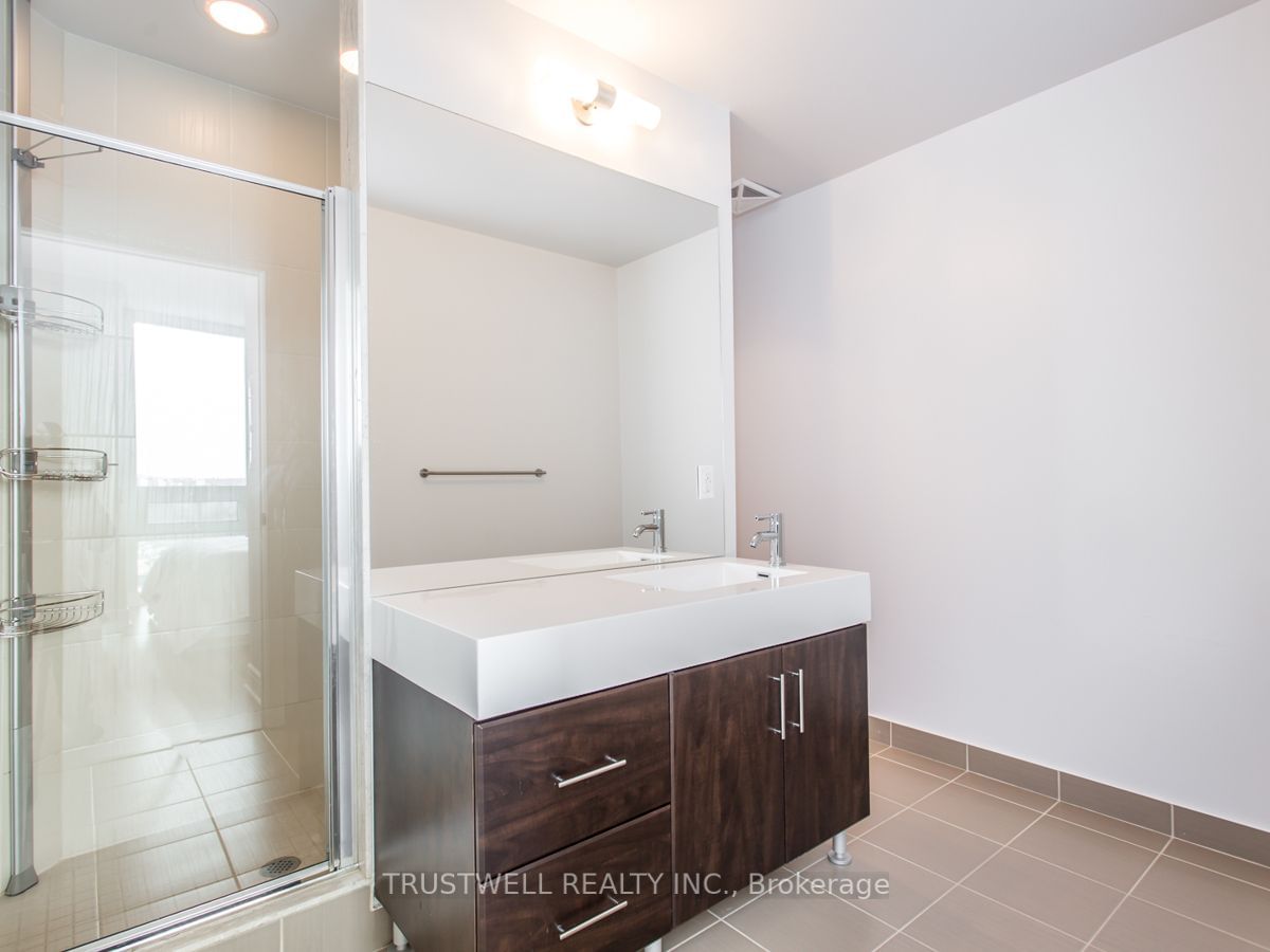 35 Brian Peck Cres, unit Ph21 for rent - image #17