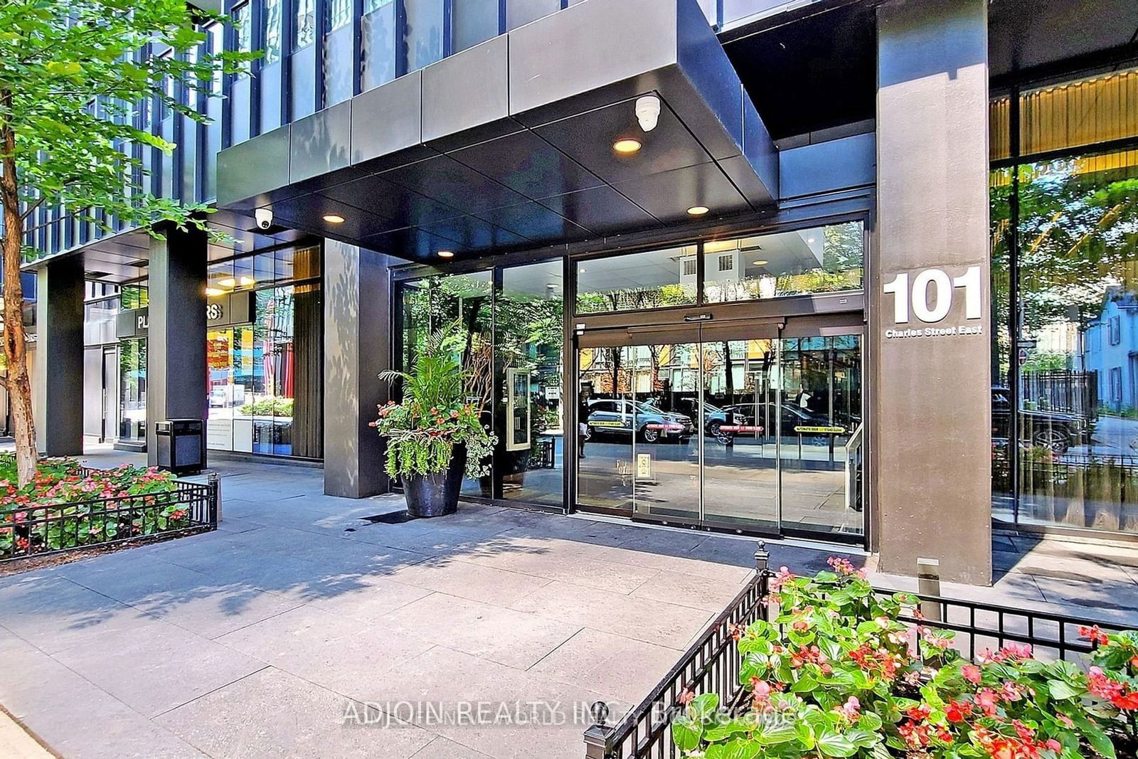 101 Charles St E, unit 1402 for rent - image #2