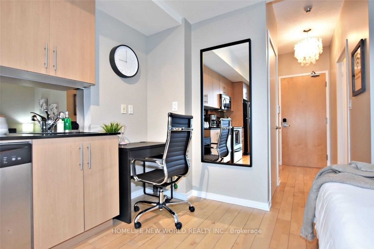 65 Bremner Blvd, unit 2503 for rent - image #8