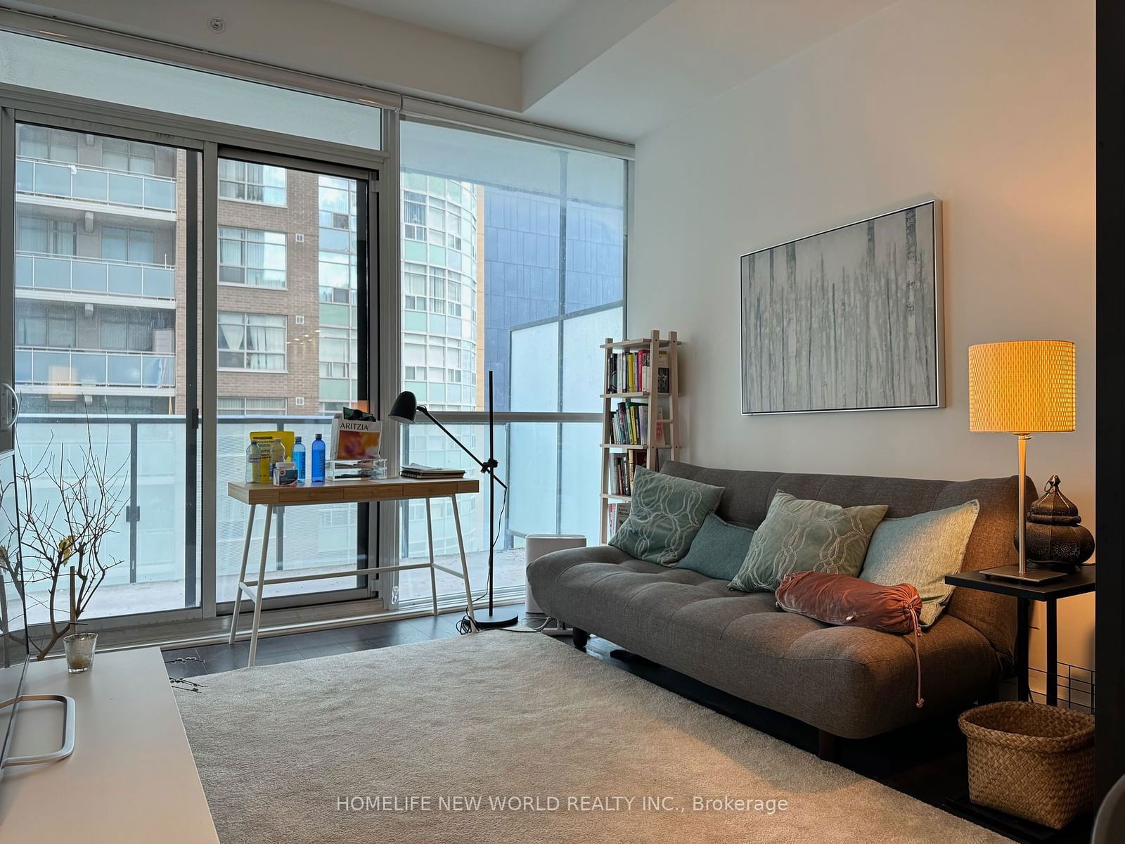 15 Grenville St, unit 408 for sale - image #4