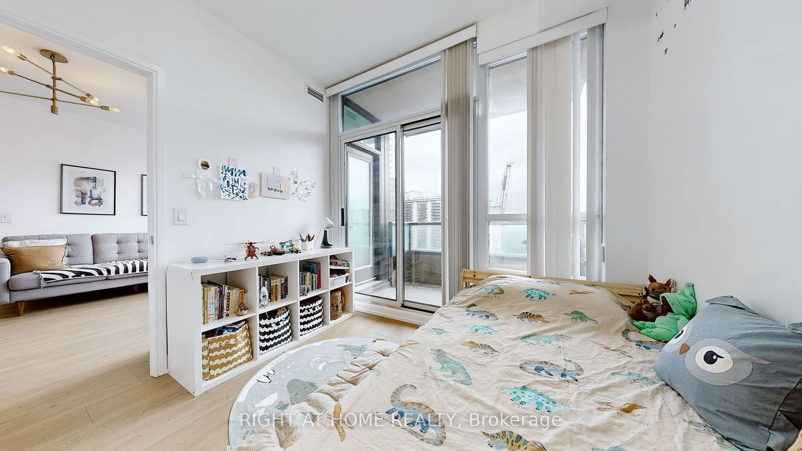 88 Broadway Ave, unit 1701 for sale - image #14