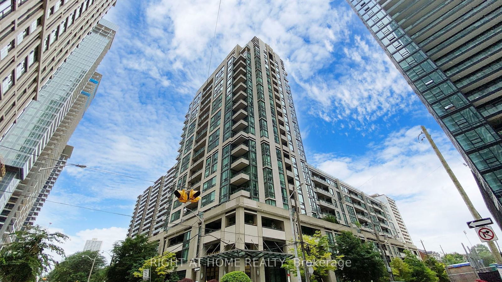 88 Broadway Ave, unit 1701 for sale - image #32