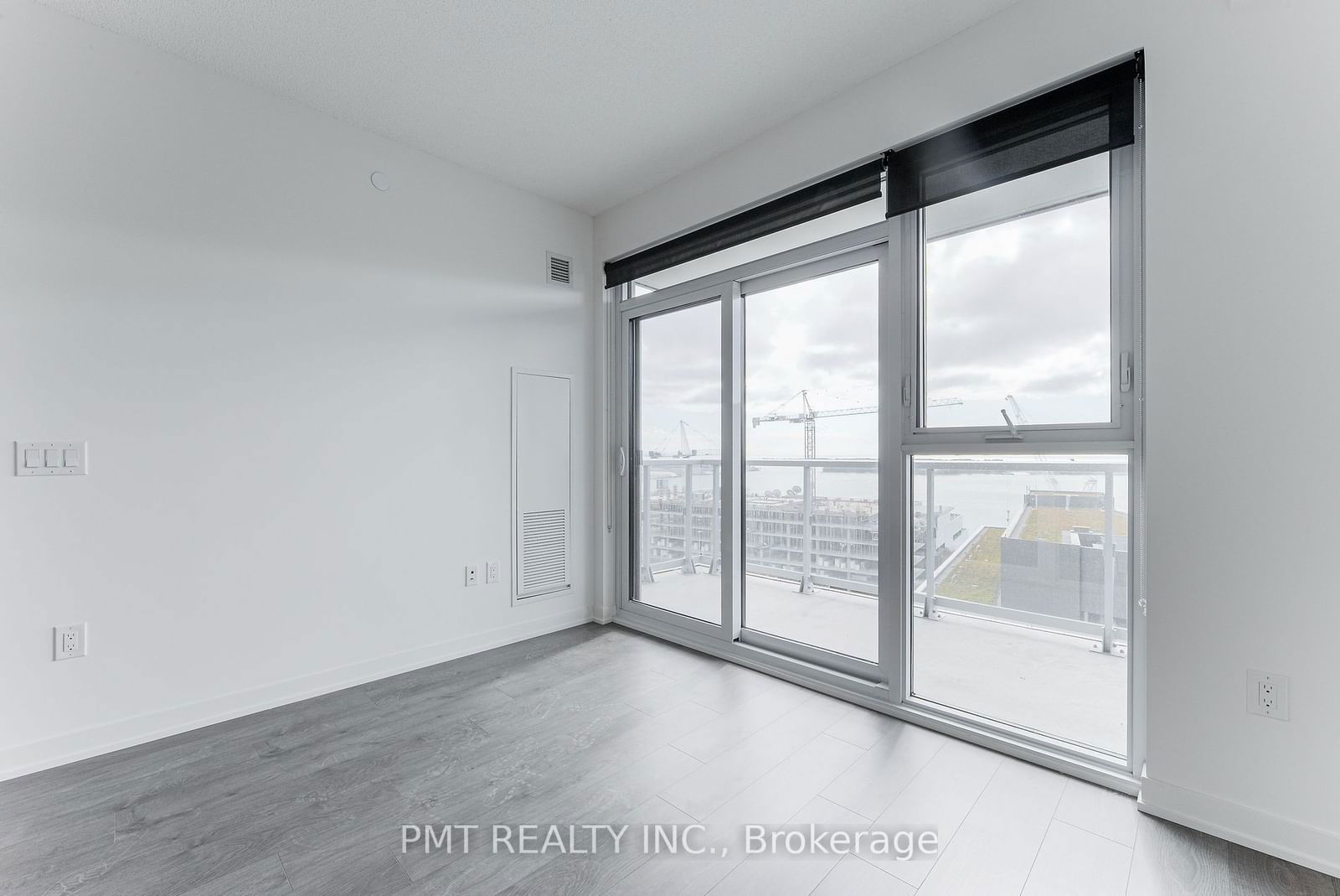 20 Richardson St, unit 1604 for rent - image #13