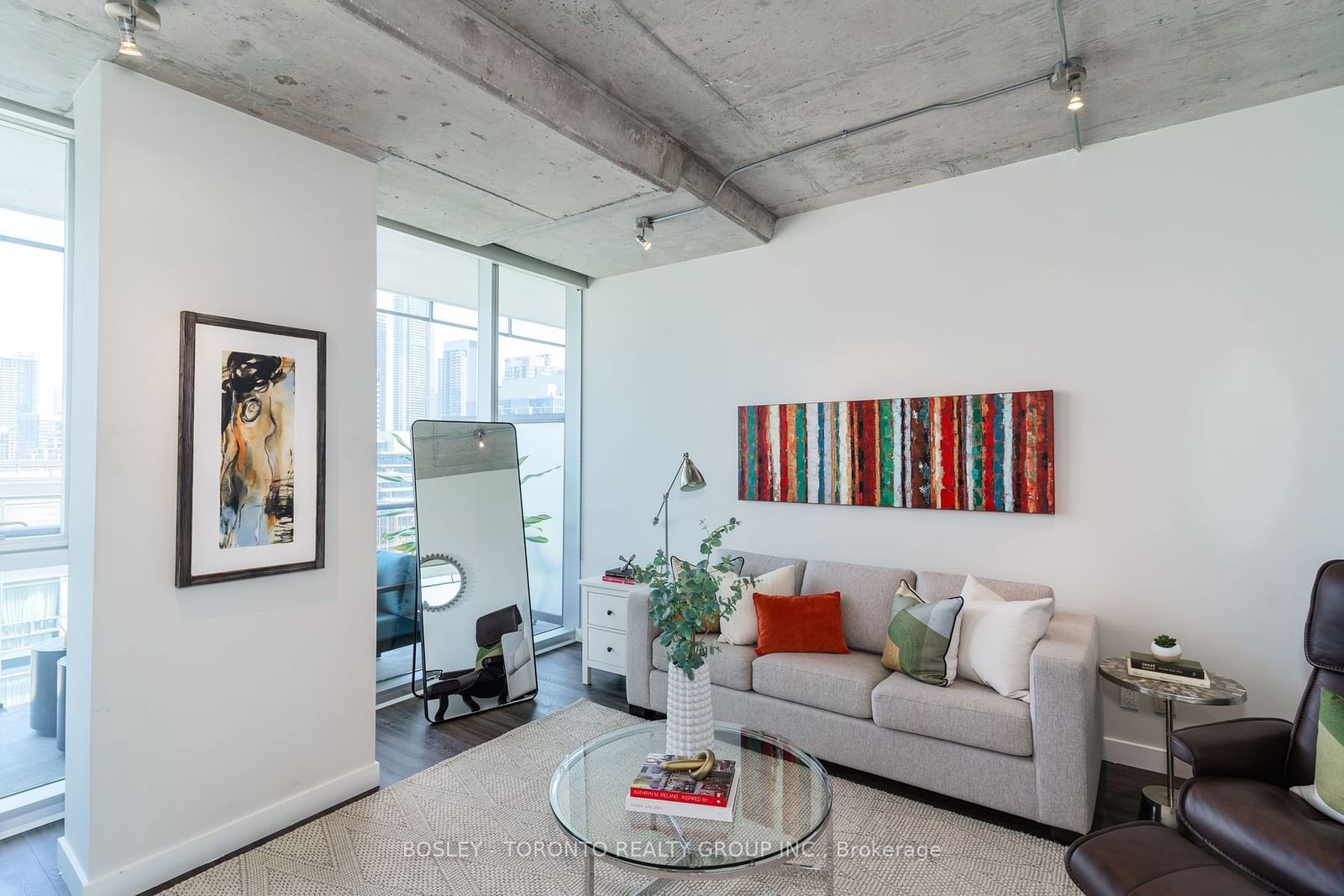 552 Wellington St, unit 1306 for sale - image #27