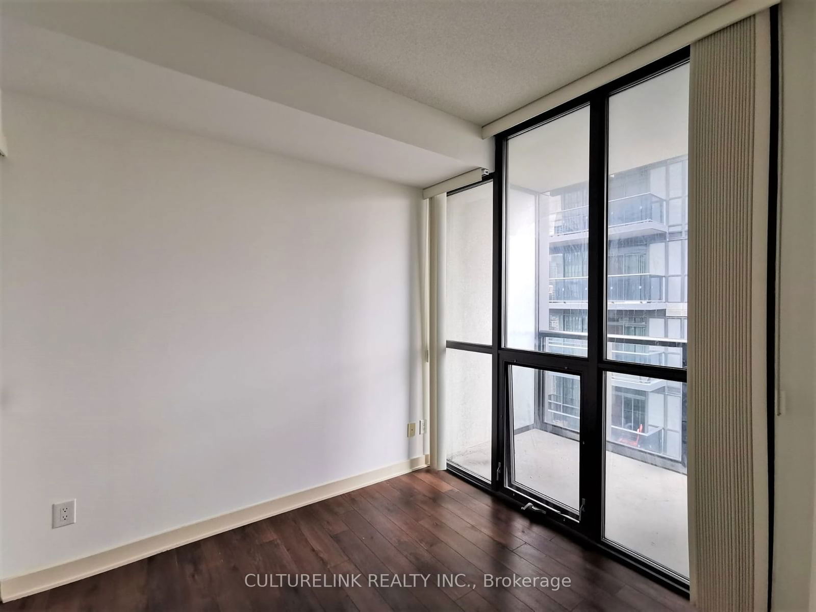 110 Charles St E, unit 2608 for rent - image #12