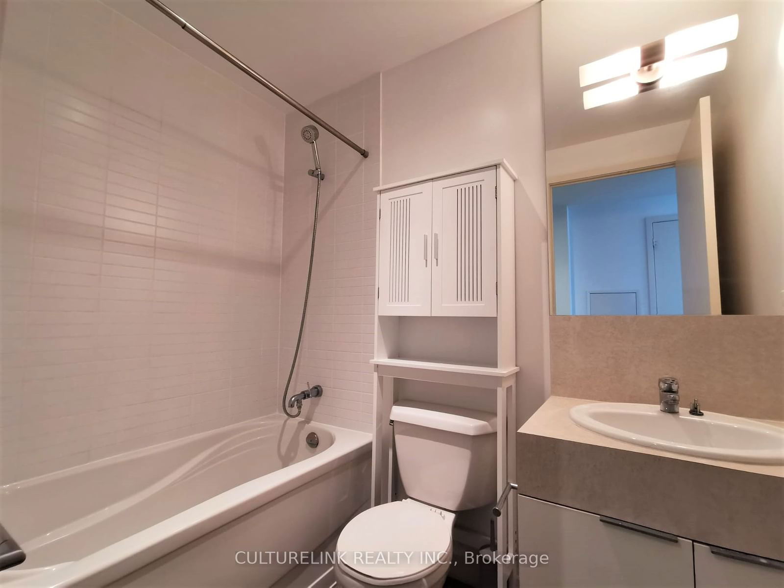 110 Charles St E, unit 2608 for rent - image #13