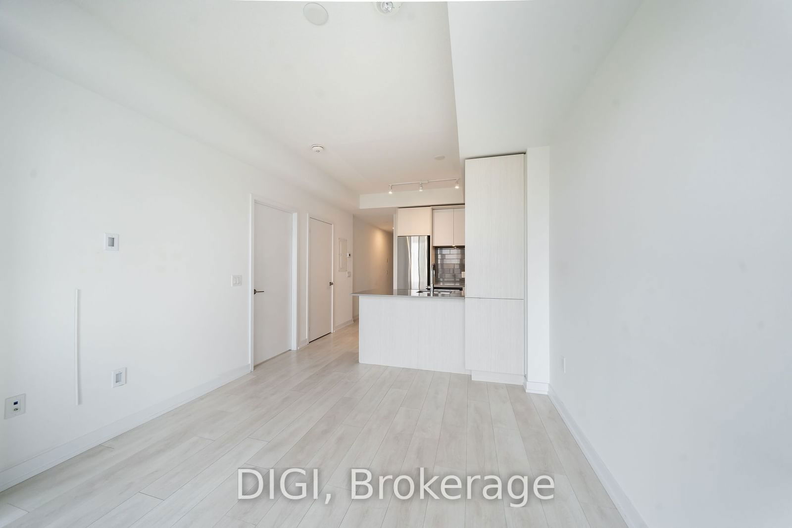 225 Sumach St, unit 808 for sale - image #4