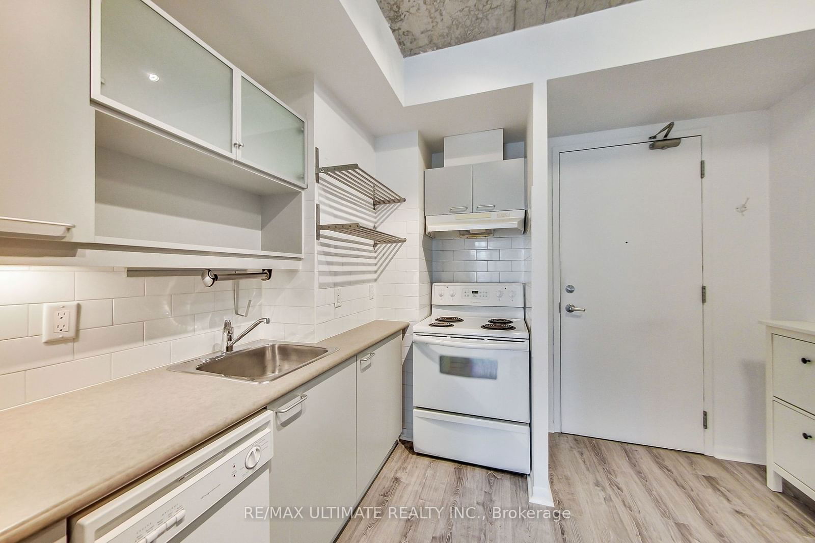 333 Adelaide St E, unit 534 for rent - image #11