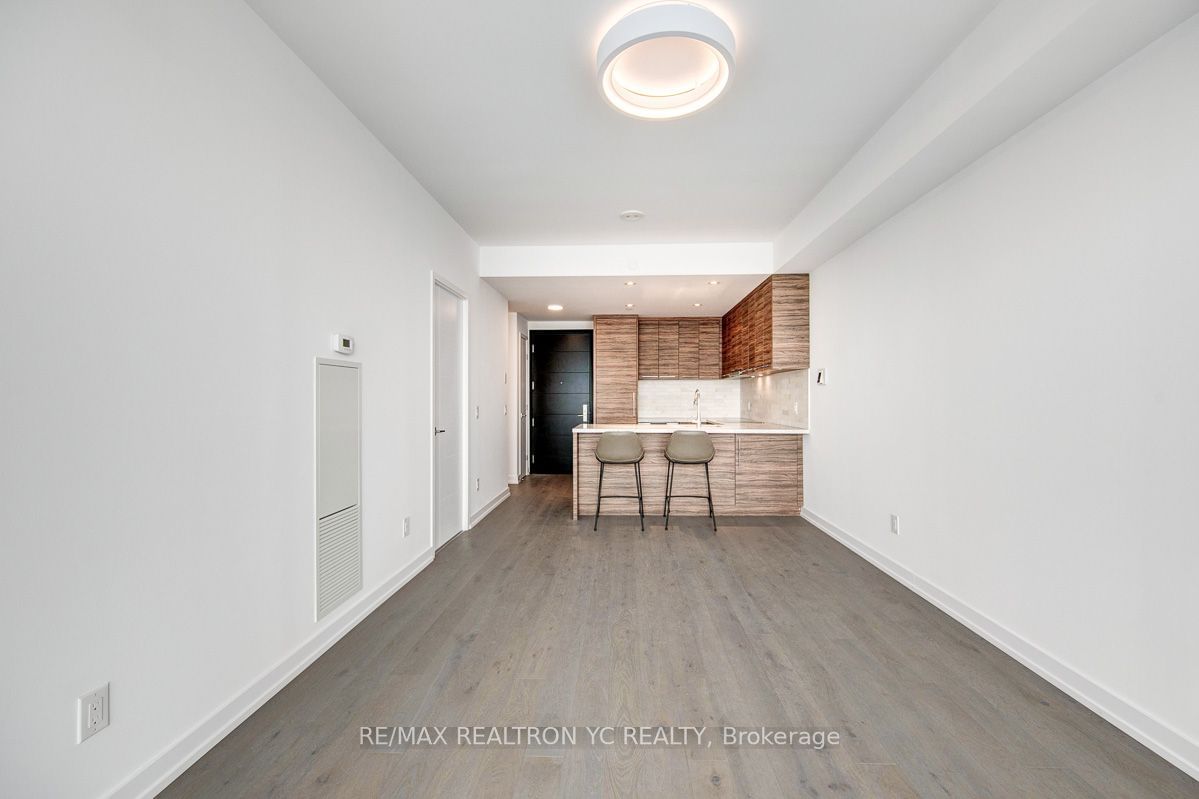 488 University Ave, unit 4012 for rent - image #12