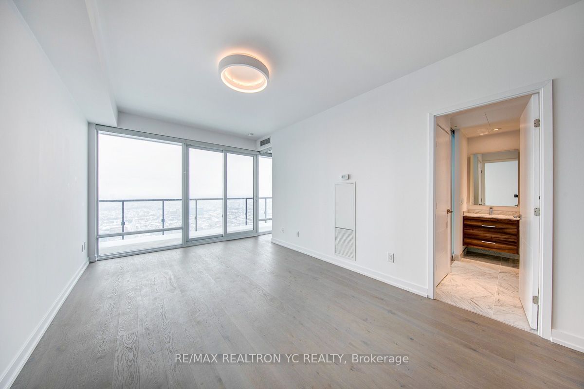 488 University Ave, unit 4012 for rent - image #15