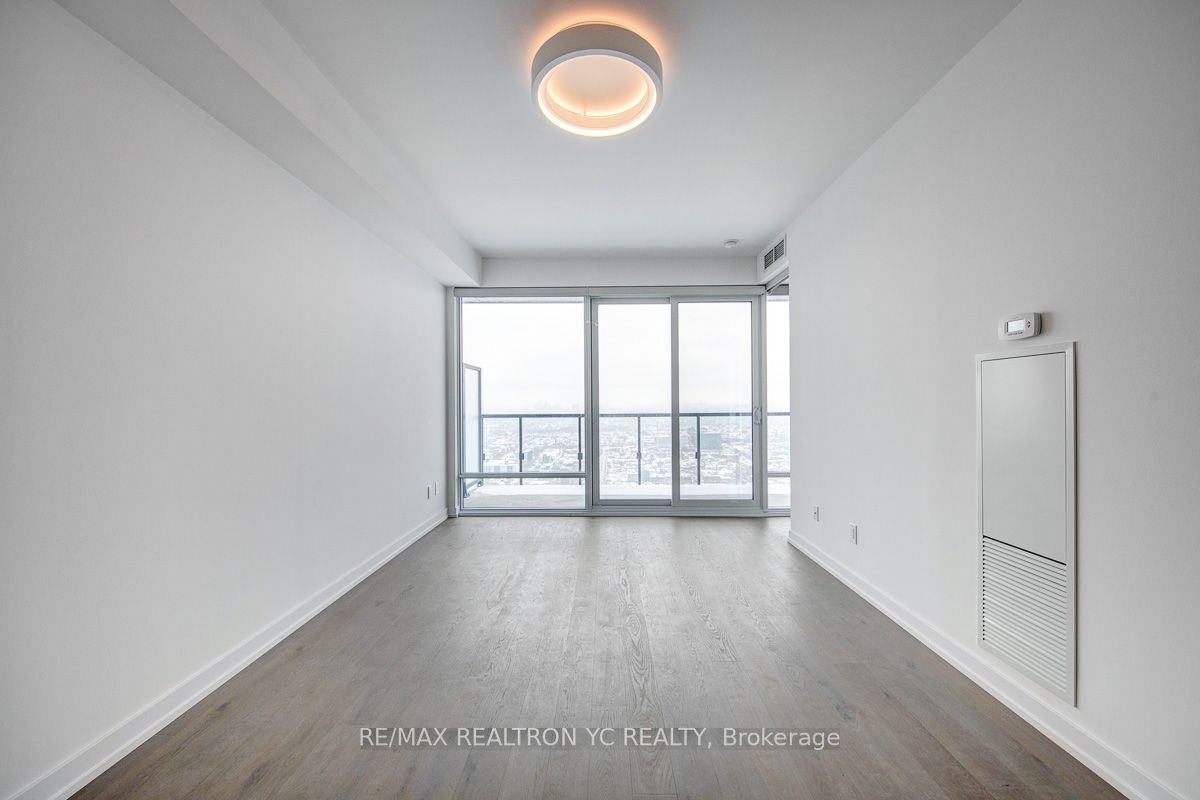 488 University Ave, unit 4012 for rent - image #16