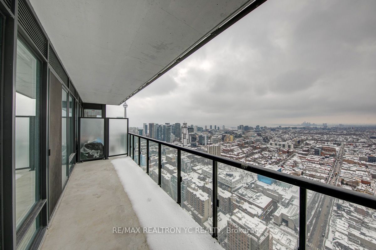 488 University Ave, unit 4012 for rent - image #34