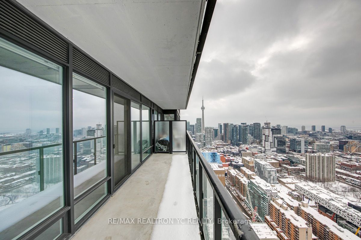 488 University Ave, unit 4012 for rent - image #35