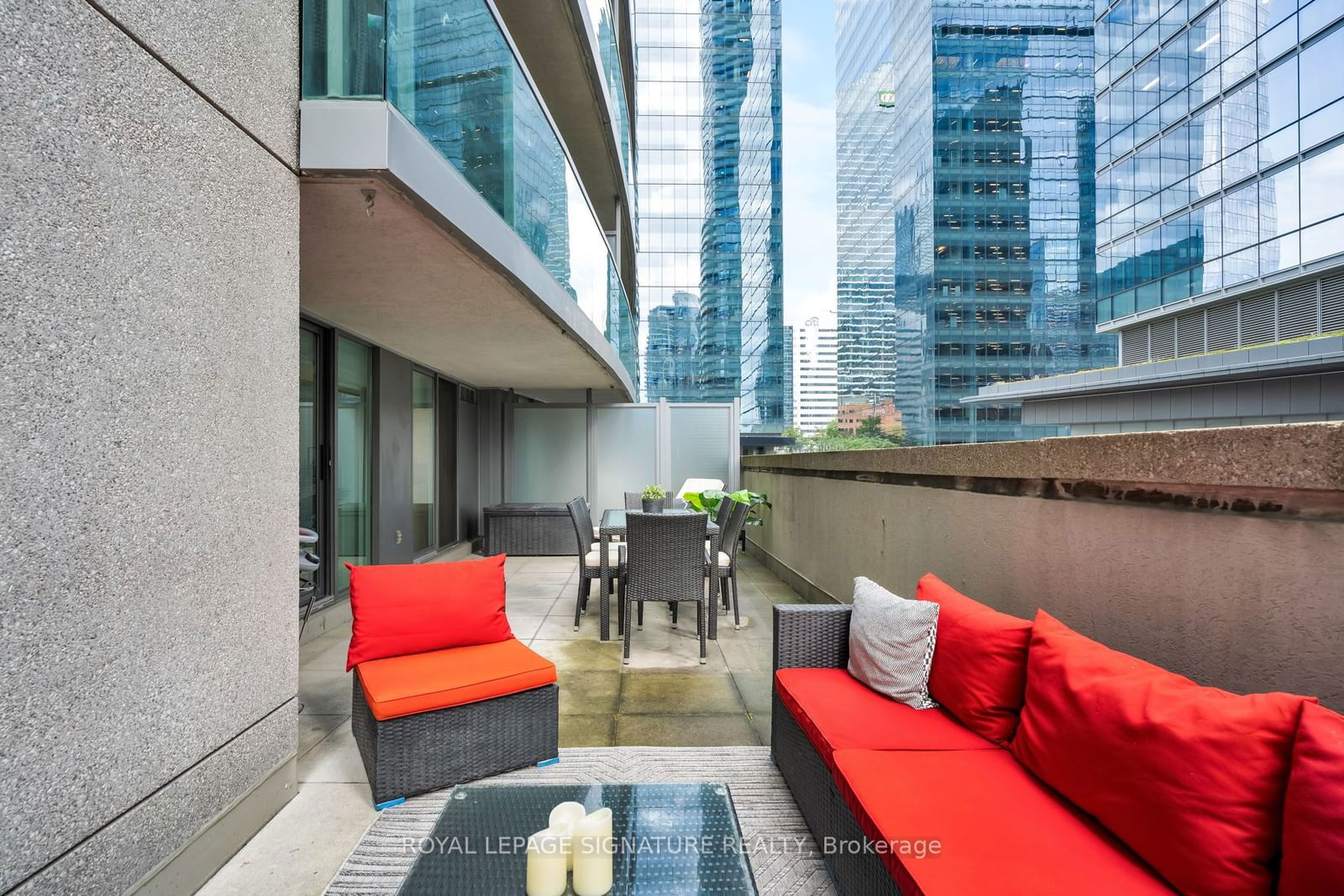 30 Grand Trunk Cres, unit 309 for sale - image #22