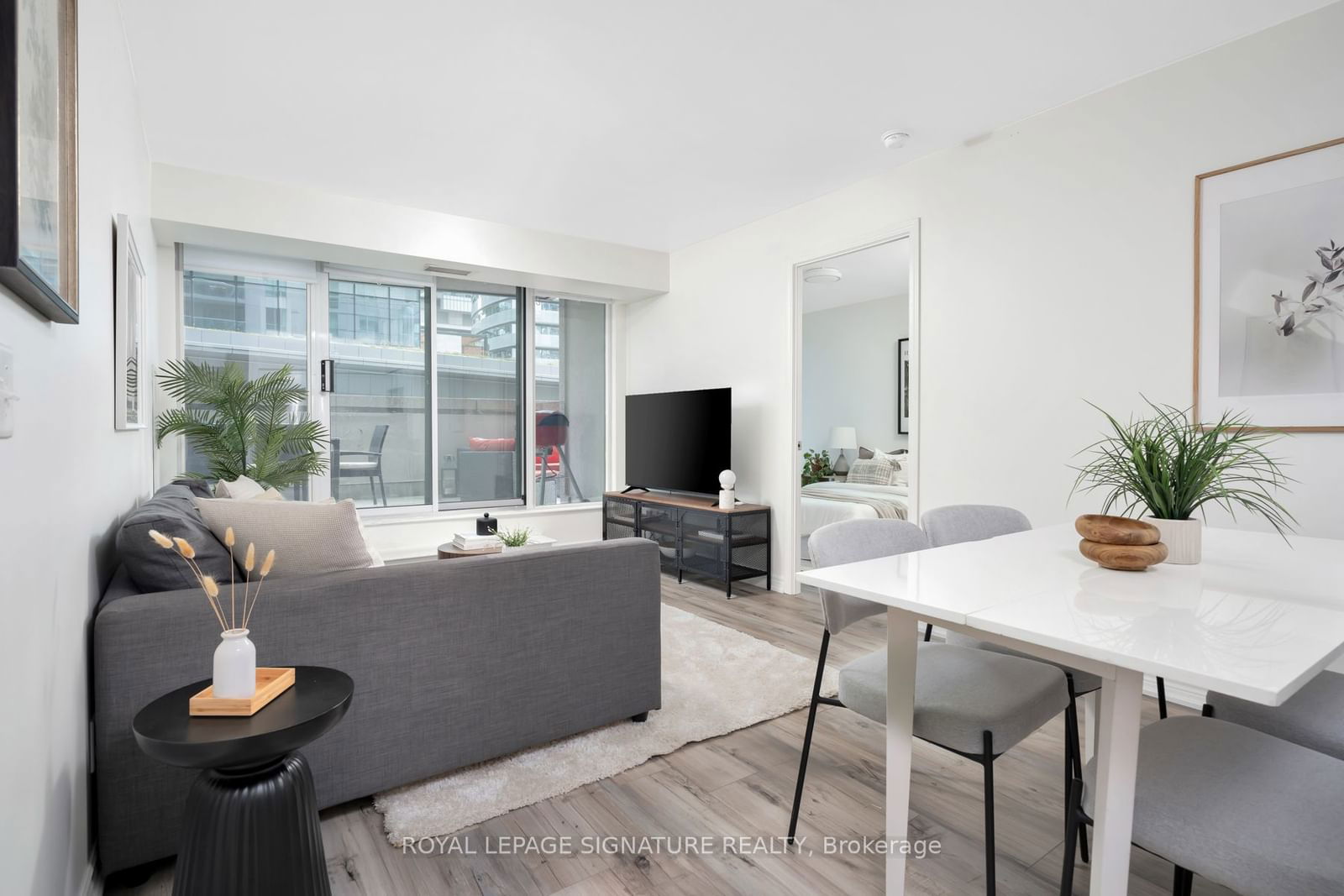 30 Grand Trunk Cres, unit 309 for sale - image #6