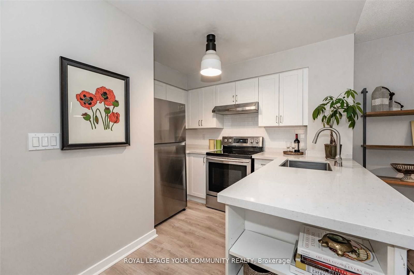 76 Shuter St, unit 1307 for rent - image #3