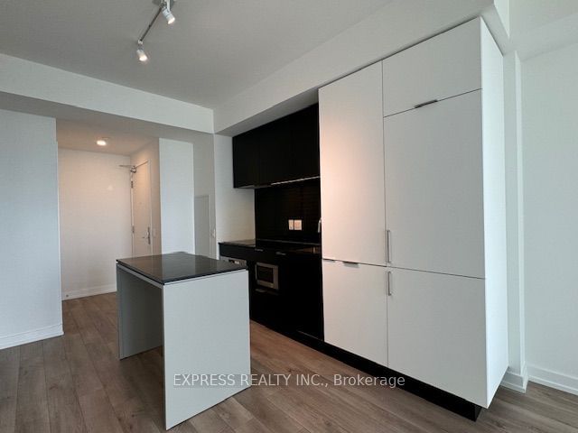 33 Helendale Ave, unit 1713 for sale - image #4