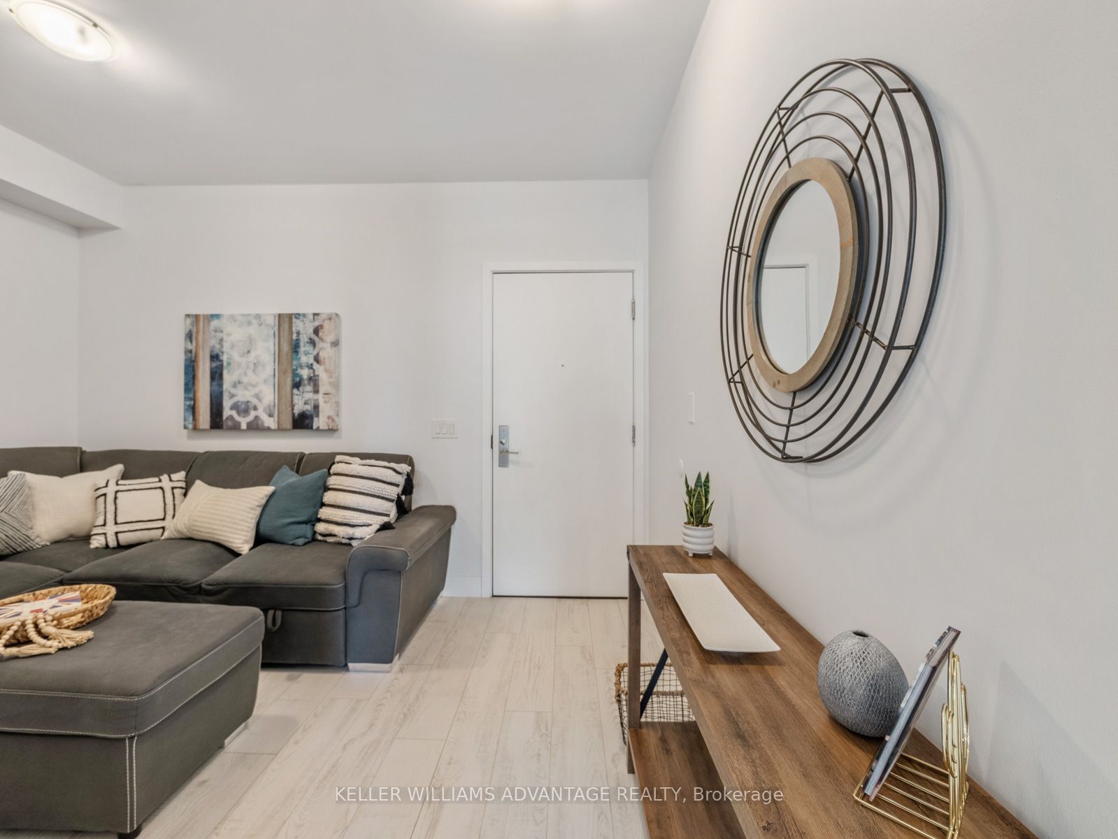 39 Sherbourne St, unit 808 for sale - image #2