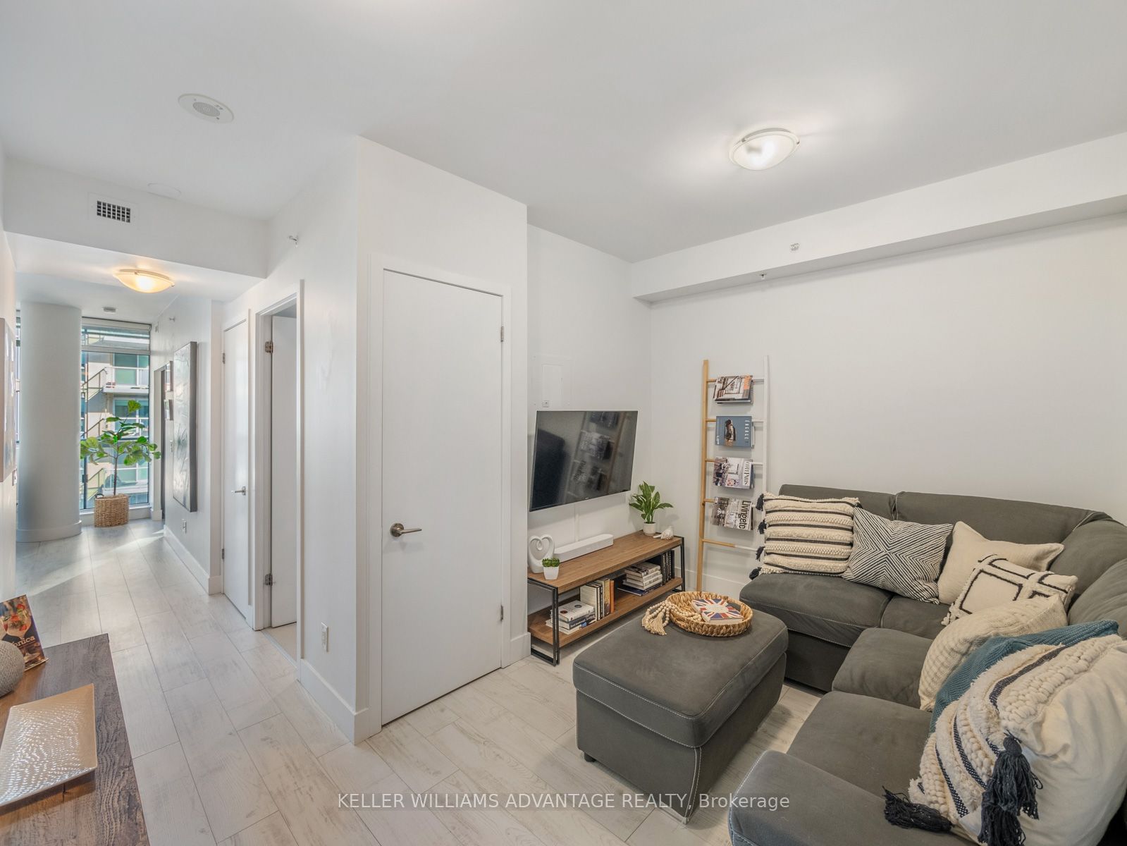 39 Sherbourne St, unit 808 for sale - image #4