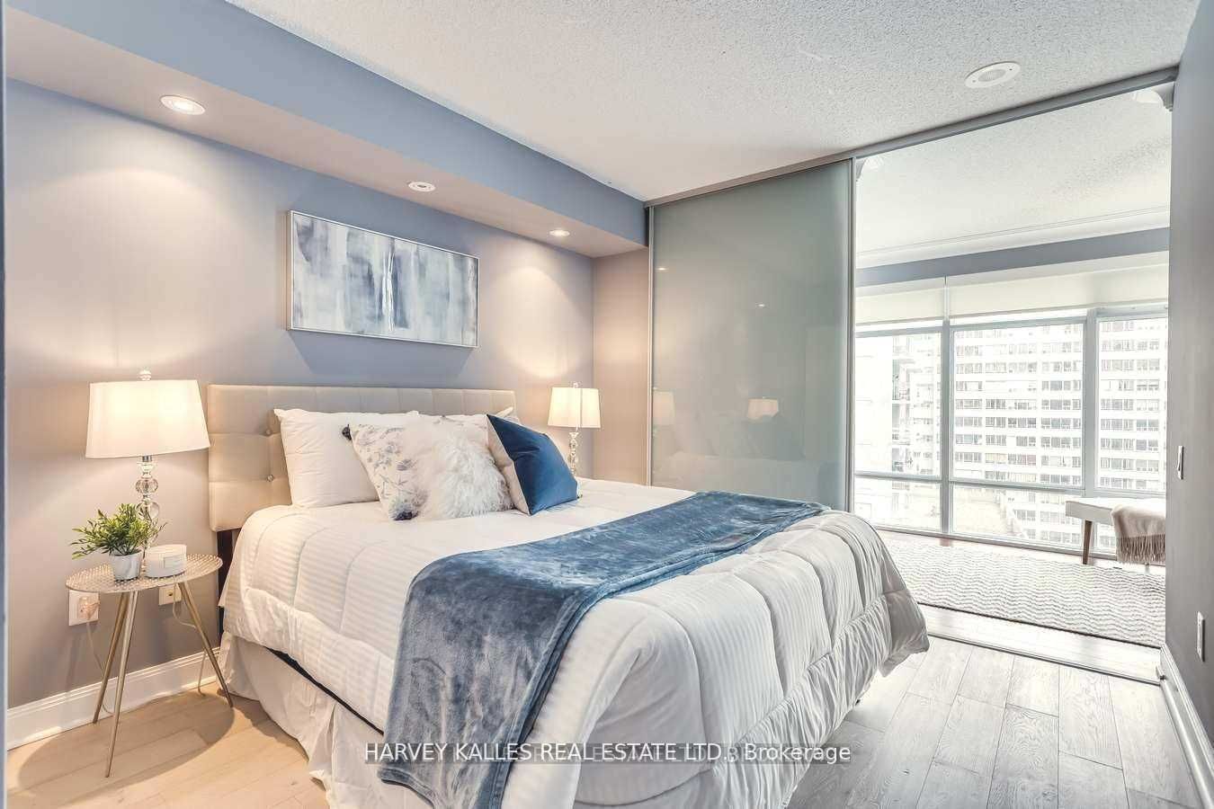 2191 Yonge St, unit 902 for sale - image #28