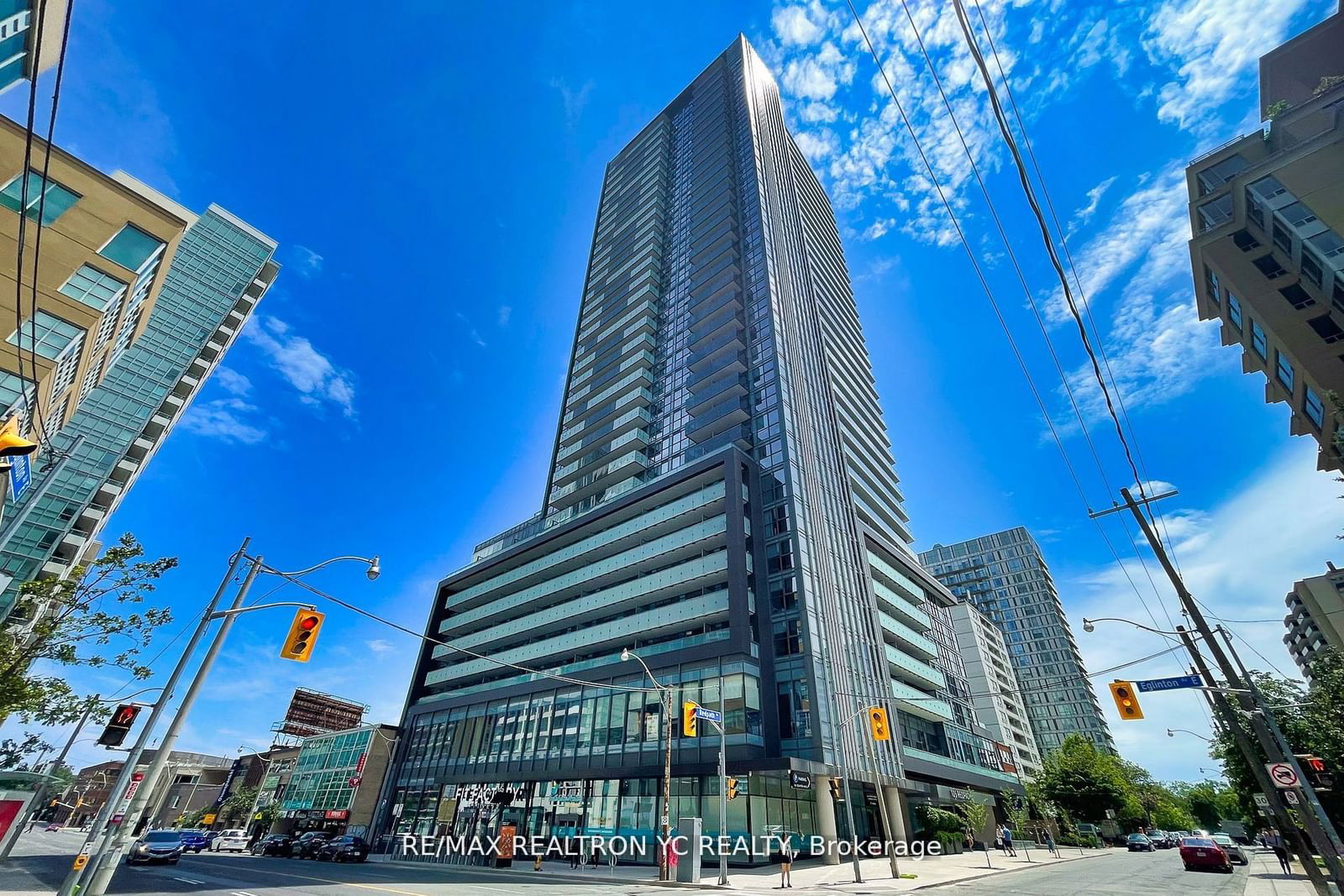 125 Redpath Ave, unit 808 for sale