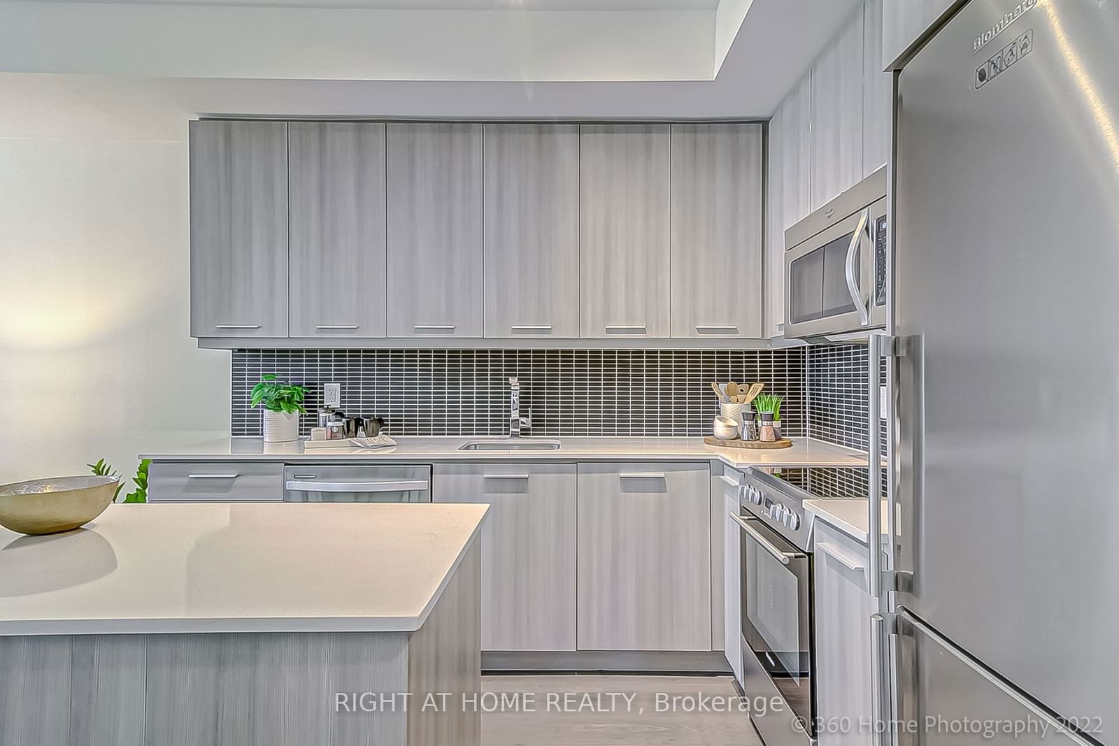 105 George St, unit 312 for rent - image #8