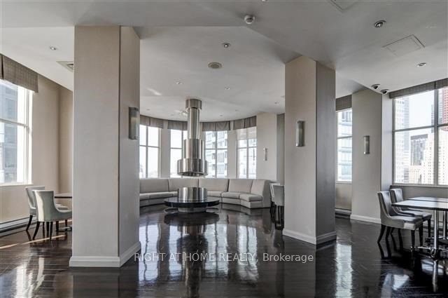 25 The Esplanade, unit 318 for rent - image #11