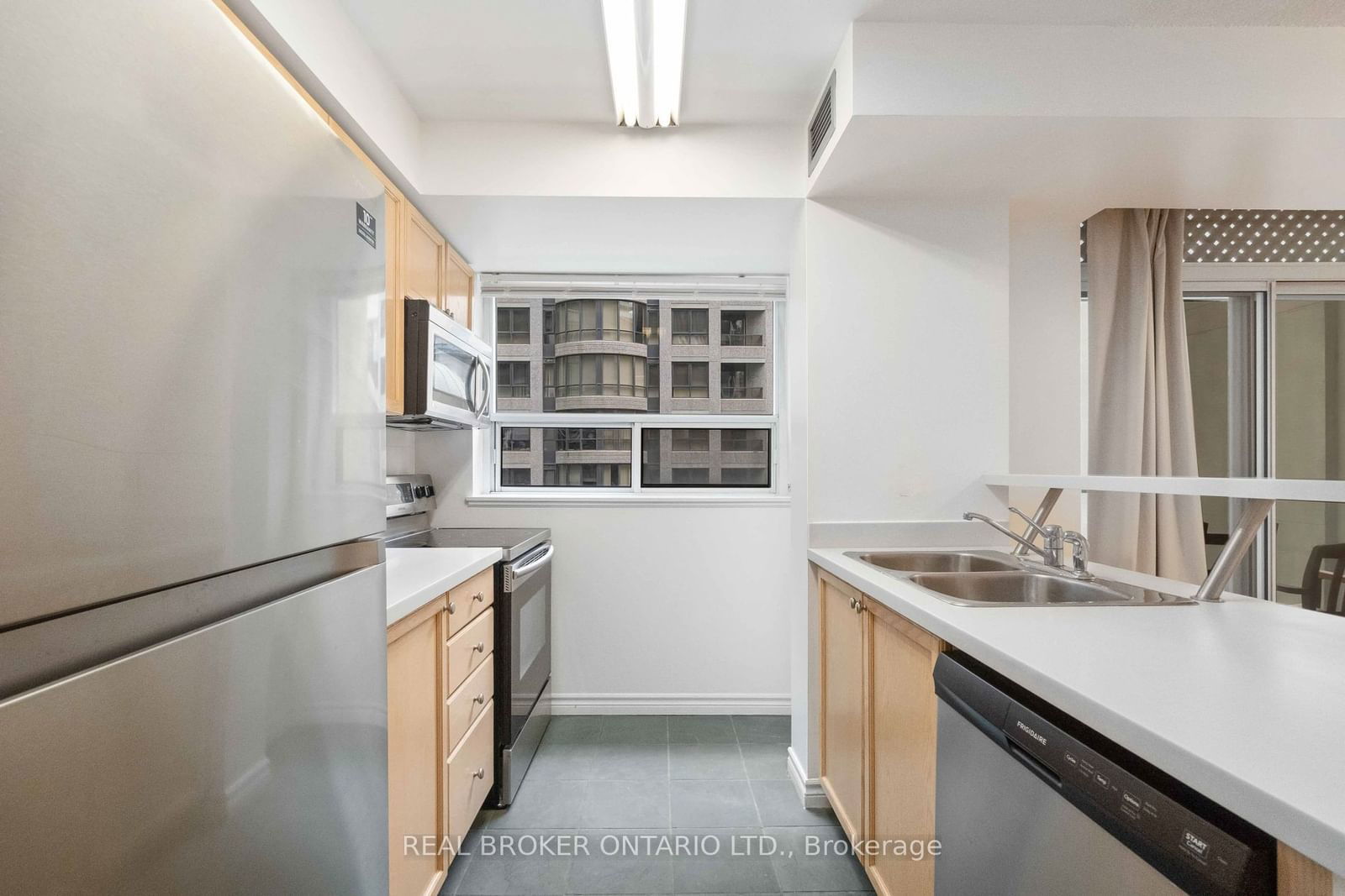 30 Hayden St, unit 601 for rent - image #10