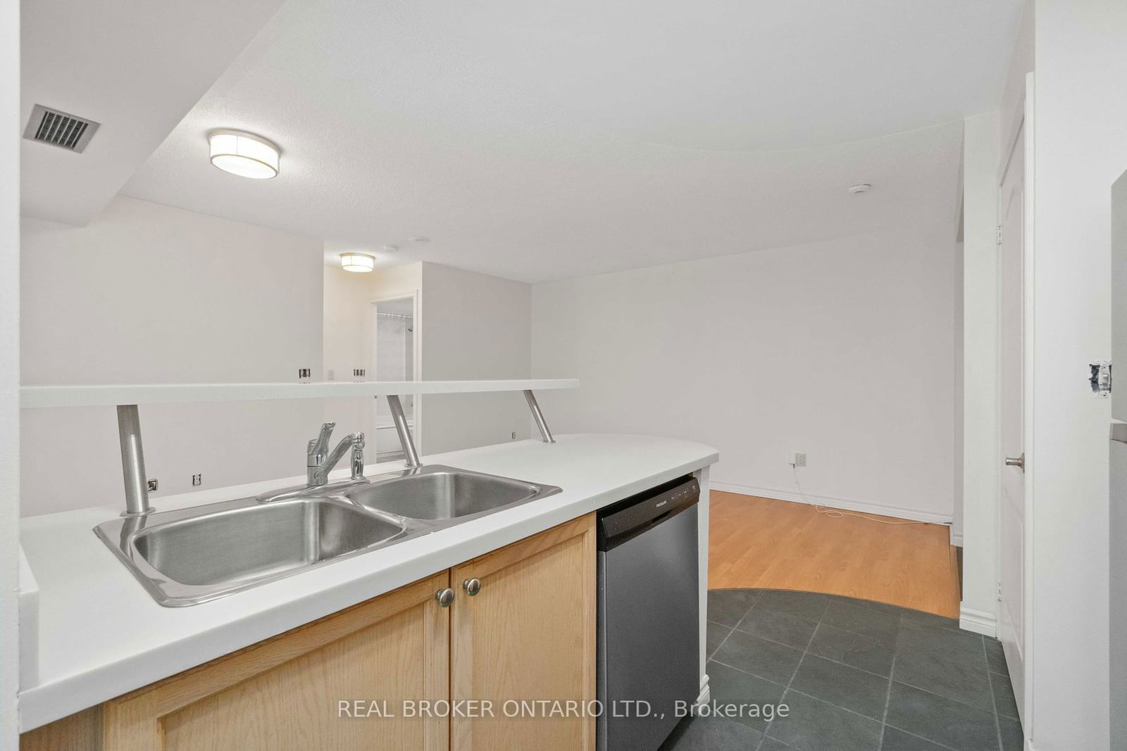 30 Hayden St, unit 601 for rent - image #12