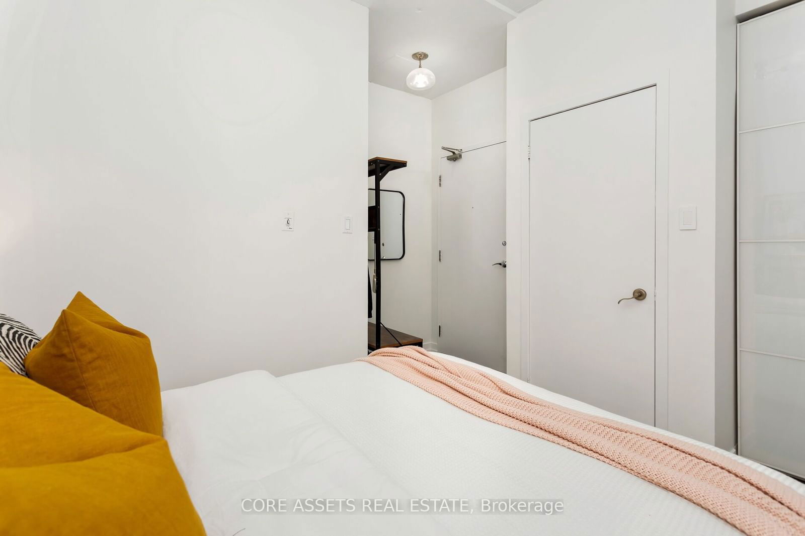 127 Queen St E, unit 1002 for sale - image #20