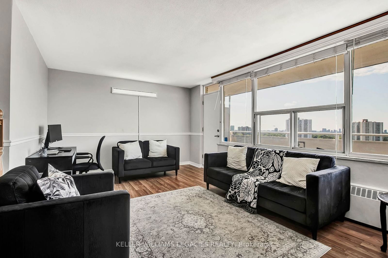 10 Parkway Forest Dr, unit 1605 for sale - image #13