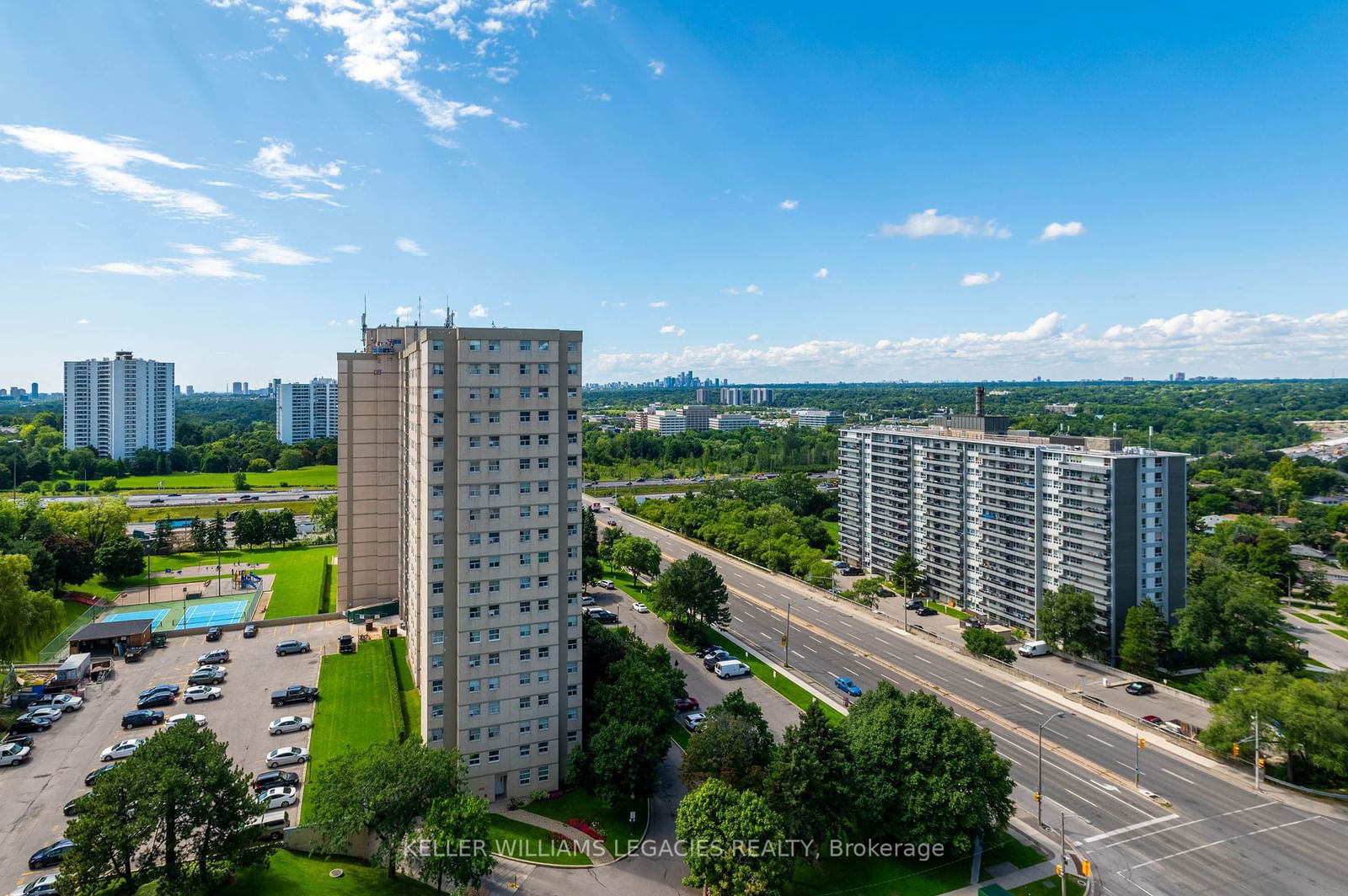 10 Parkway Forest Dr, unit 1605 for sale