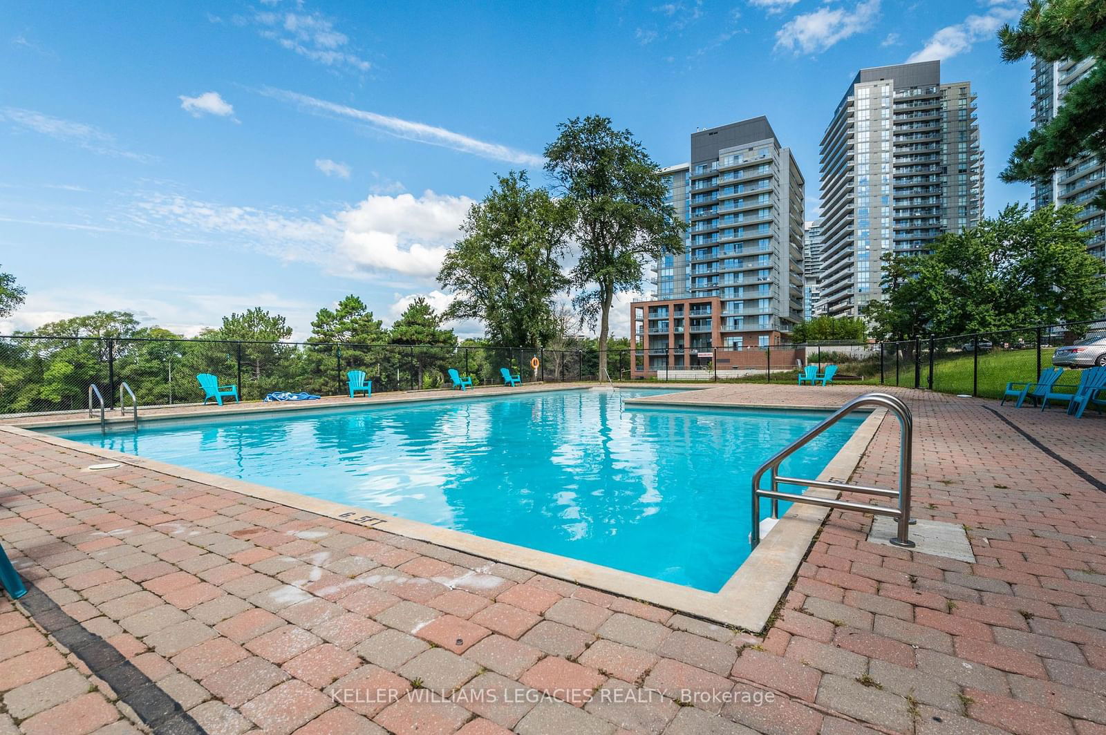 10 Parkway Forest Dr, unit 1605 for sale