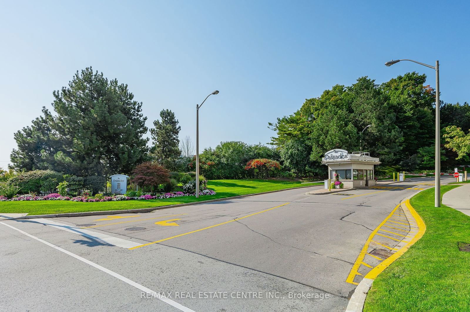 205 Wynford Dr, unit 1005 for sale - image #2