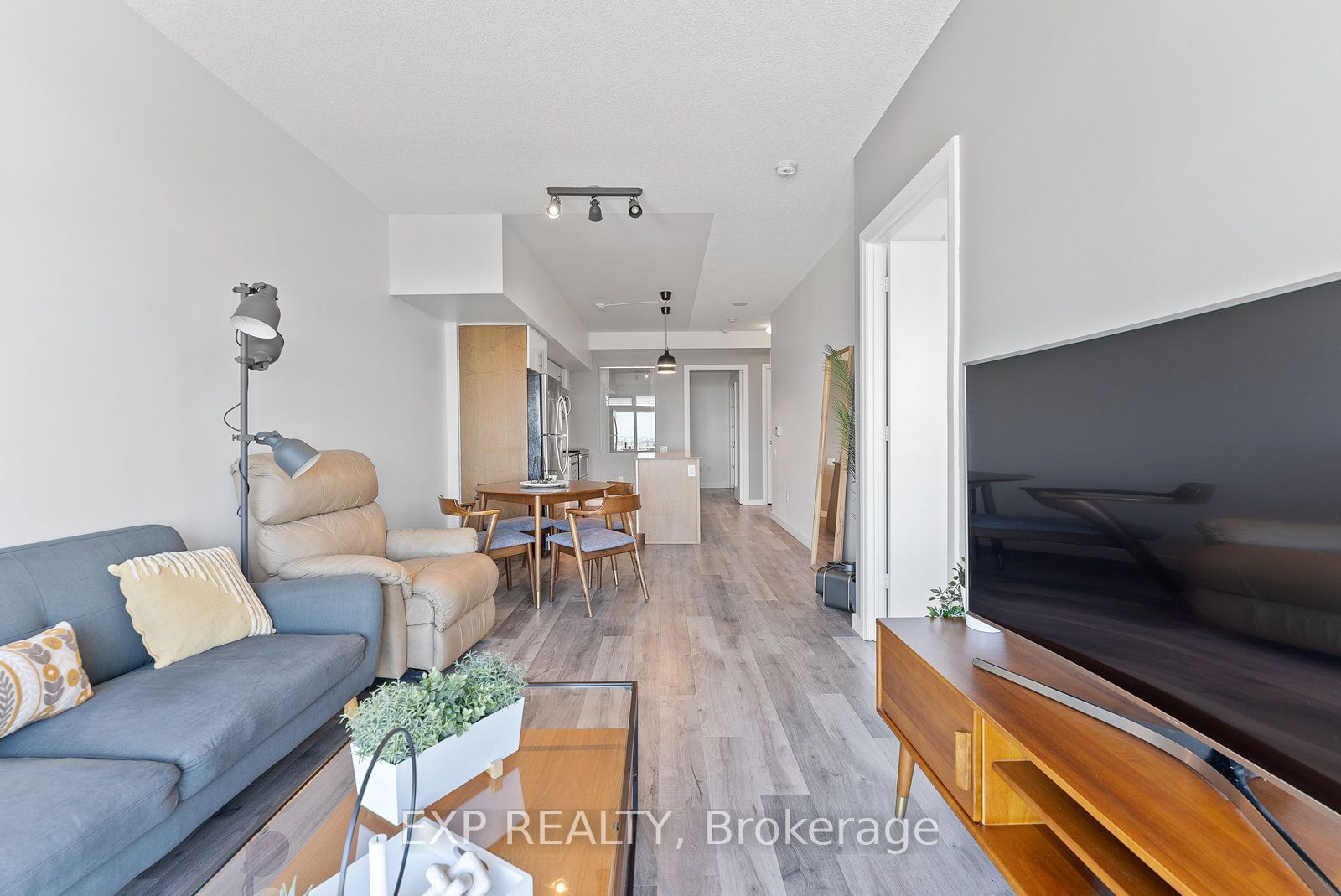 2191 Yonge St, unit 4606 for sale - image #8