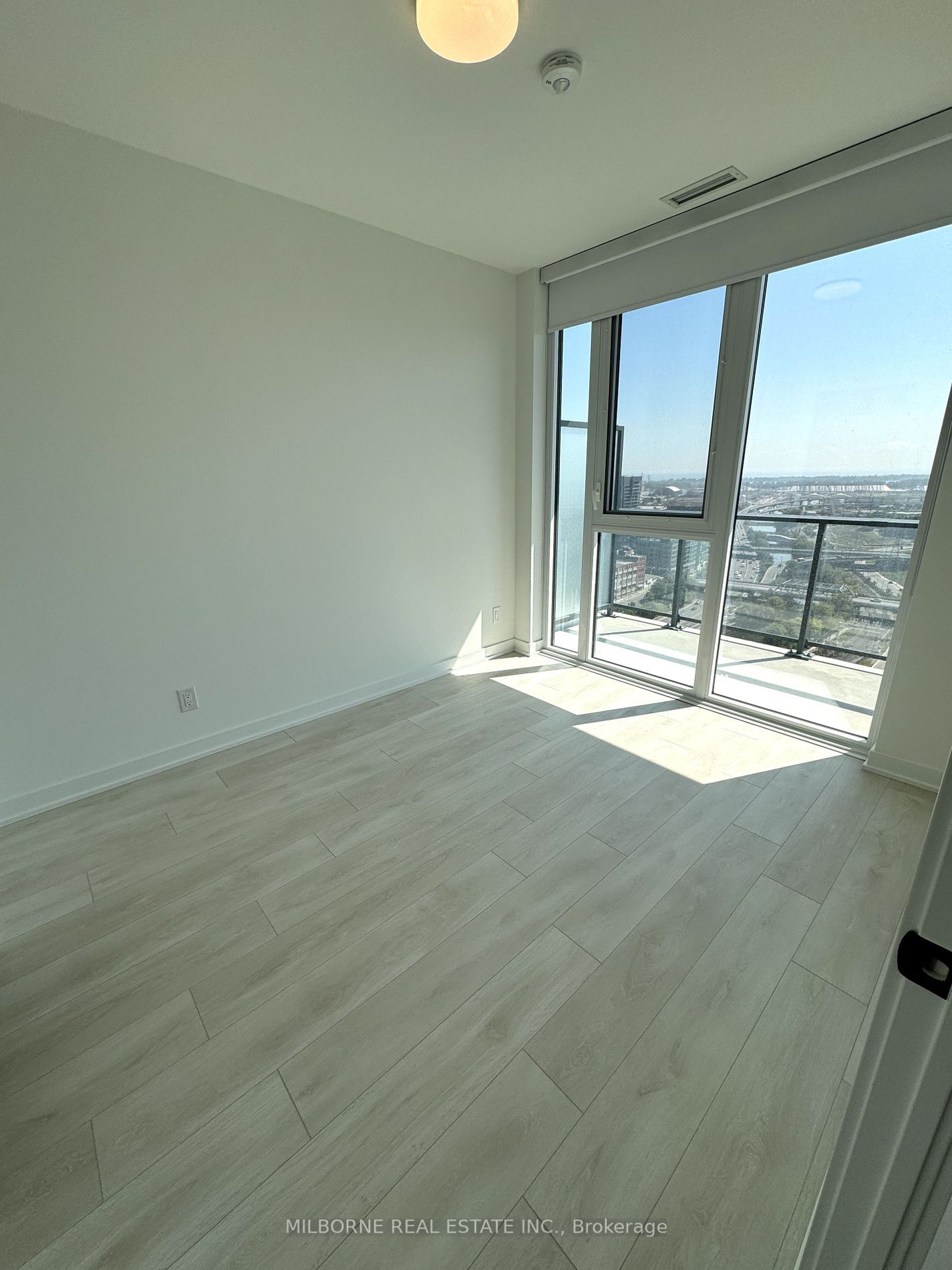 5 Defries St, unit 2304 for rent - image #3