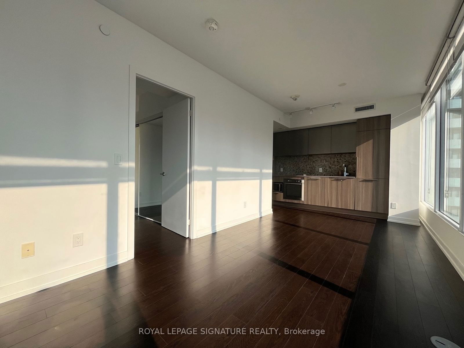 85 Wood St, unit 1806 for rent - image #3