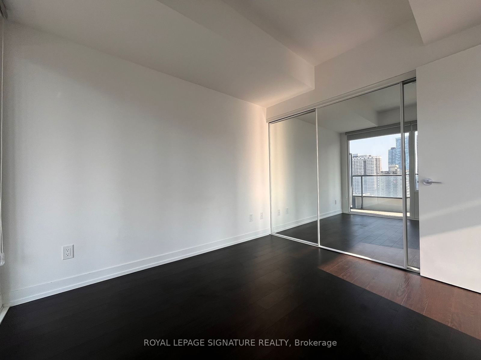 85 Wood St, unit 1806 for rent - image #6