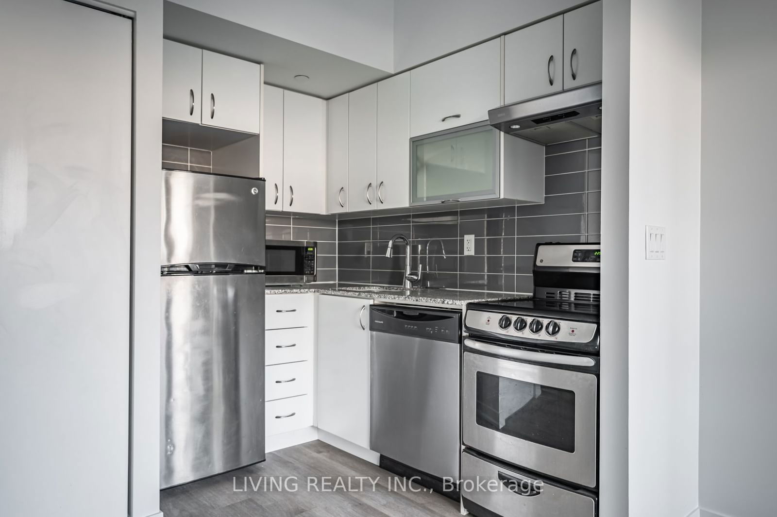 69 Lynn Williams St, unit 212 for sale - image #8