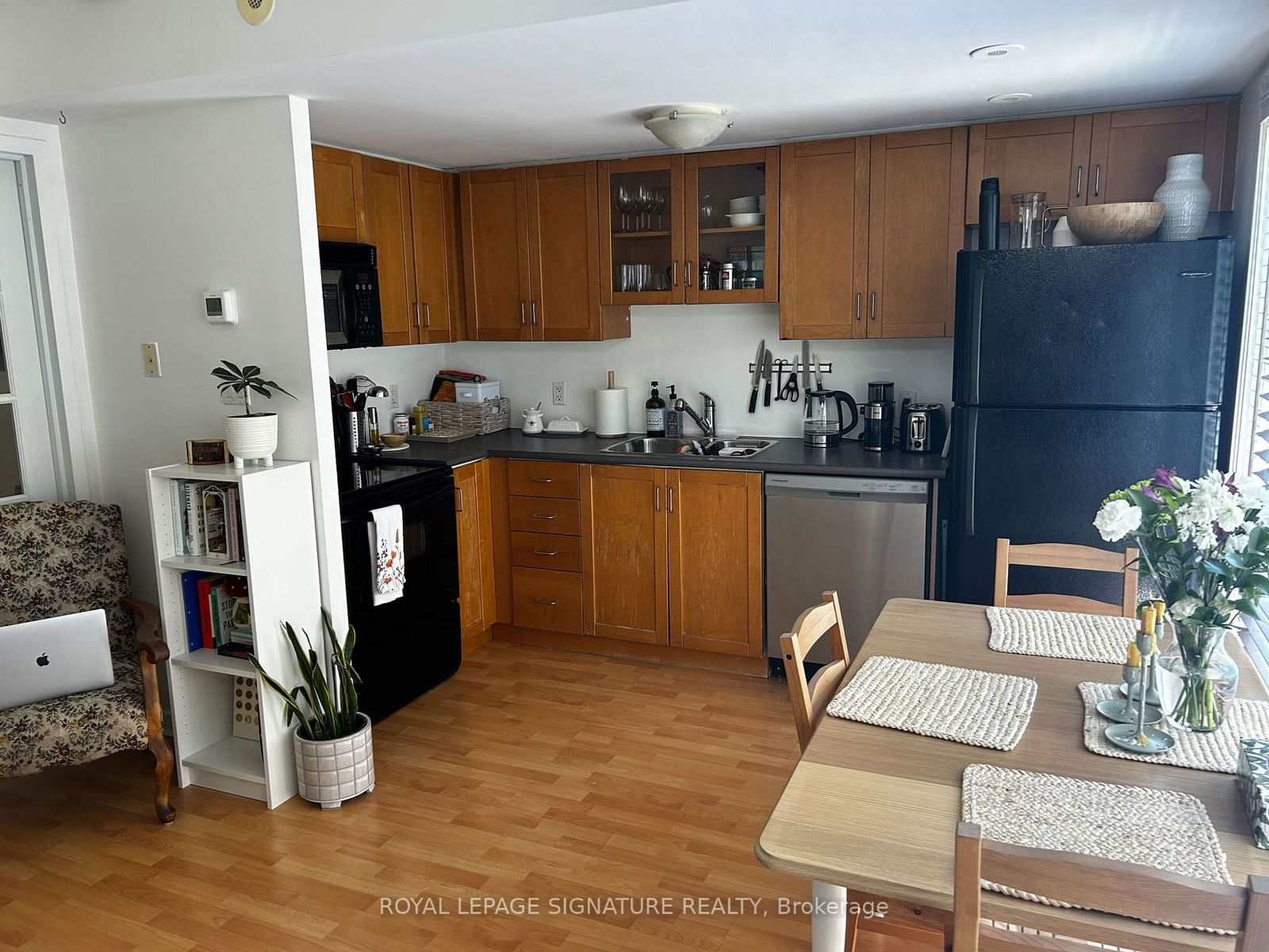 21 Pirandello St, unit 1213 for rent - image #1