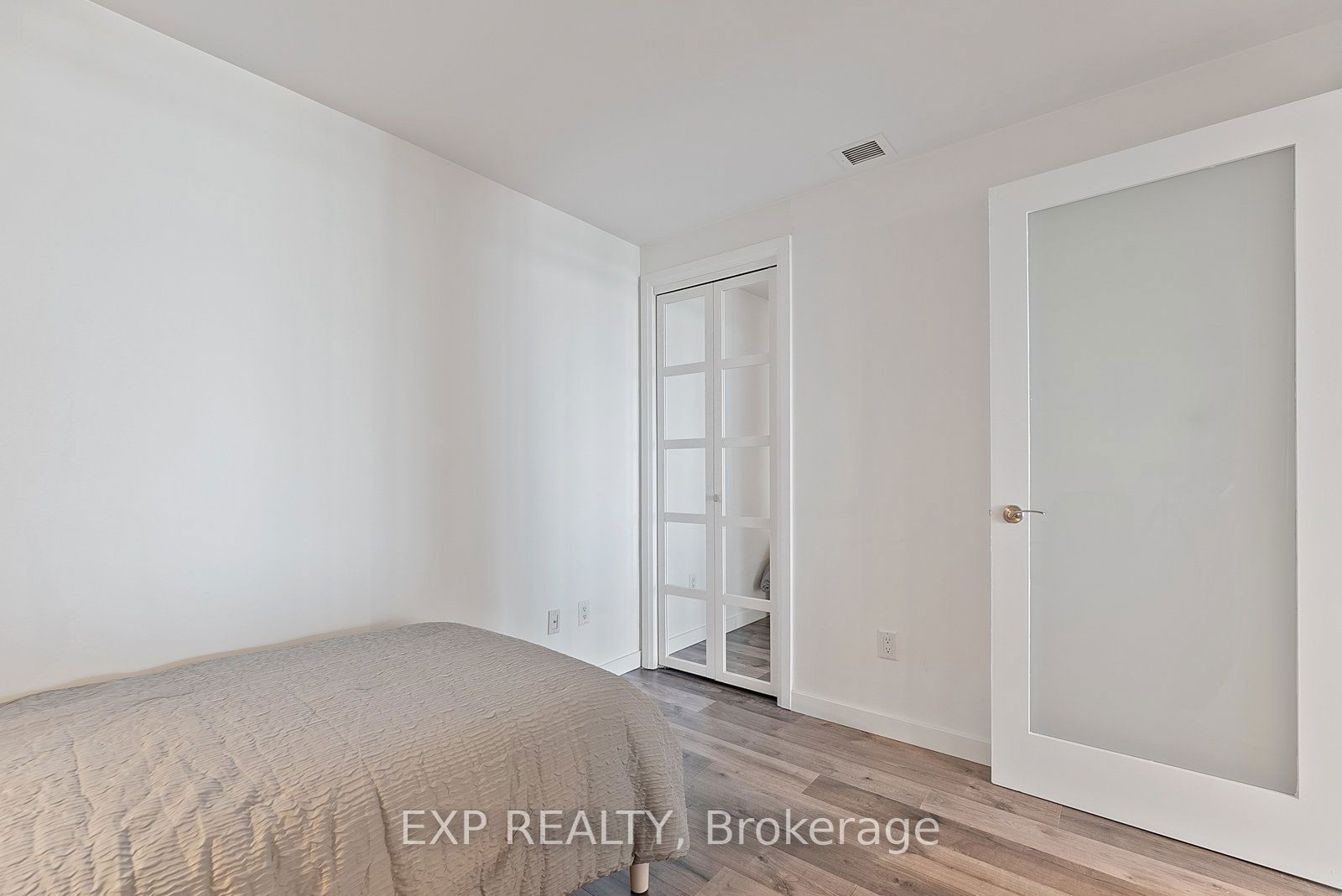 2191 Yonge St, unit 4606 for rent - image #24