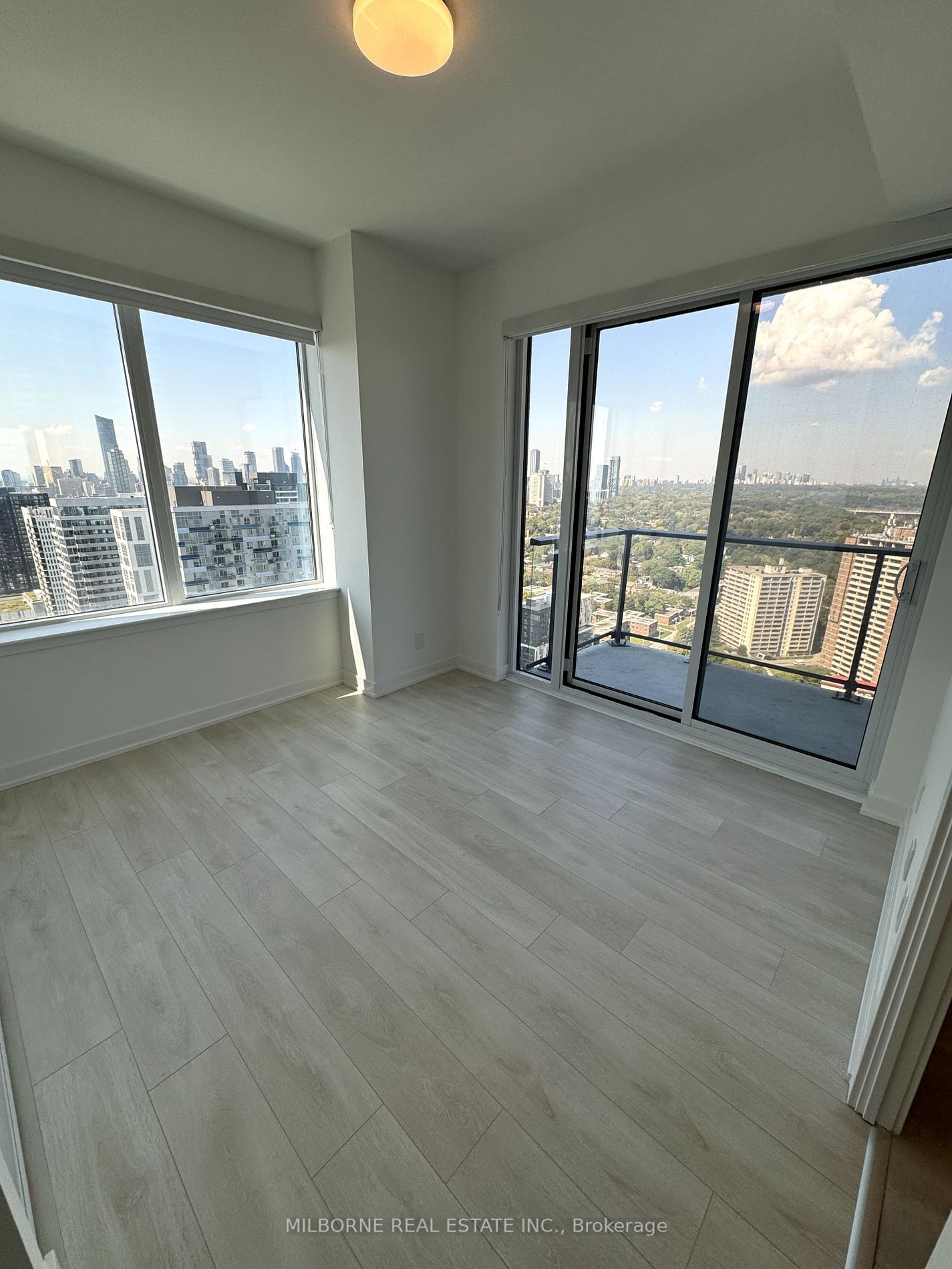 5 Defries St, unit 3208 for rent - image #2