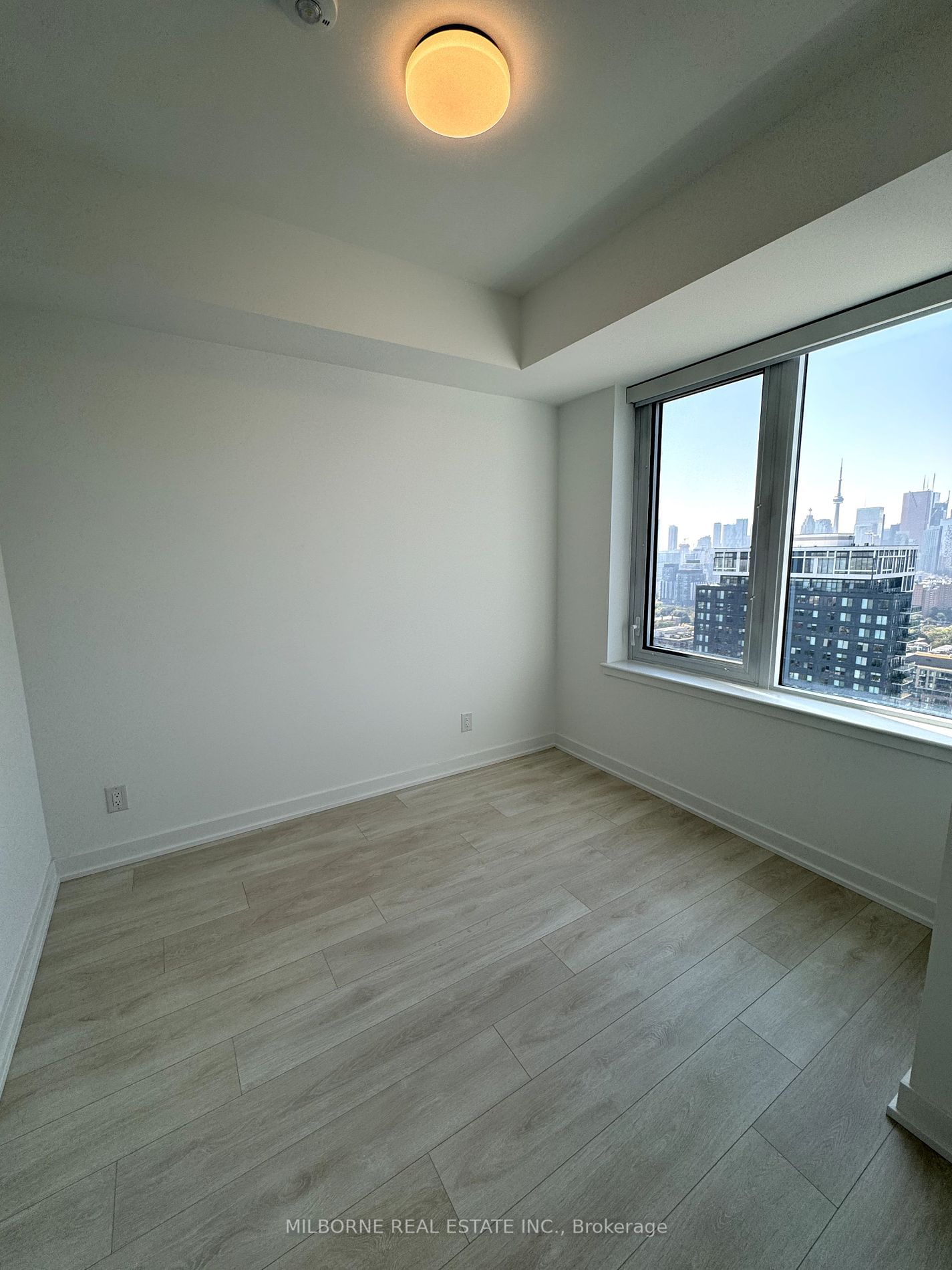 5 Defries St, unit 3208 for rent - image #4