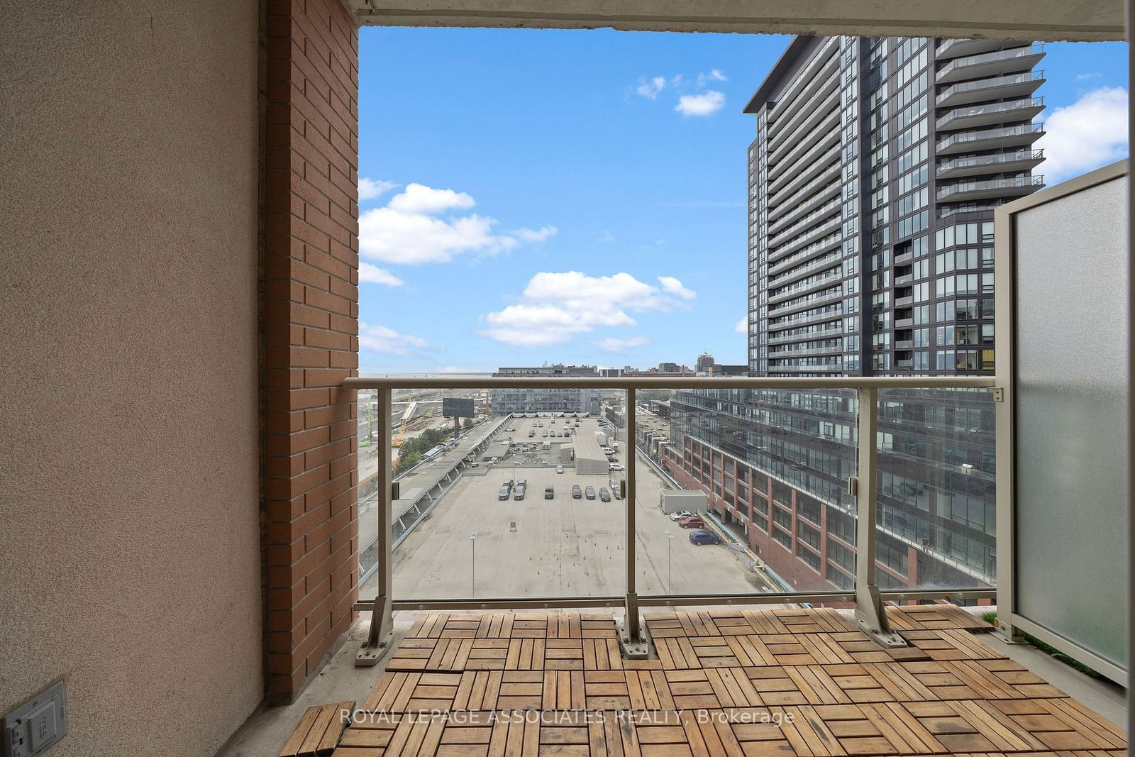 85 East Liberty St, unit 1420 for rent - image #9