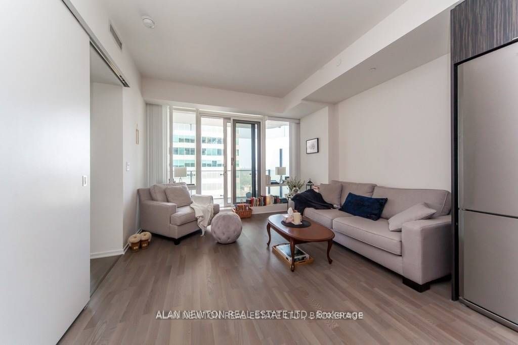 1 Bloor St E, unit 1611 for rent