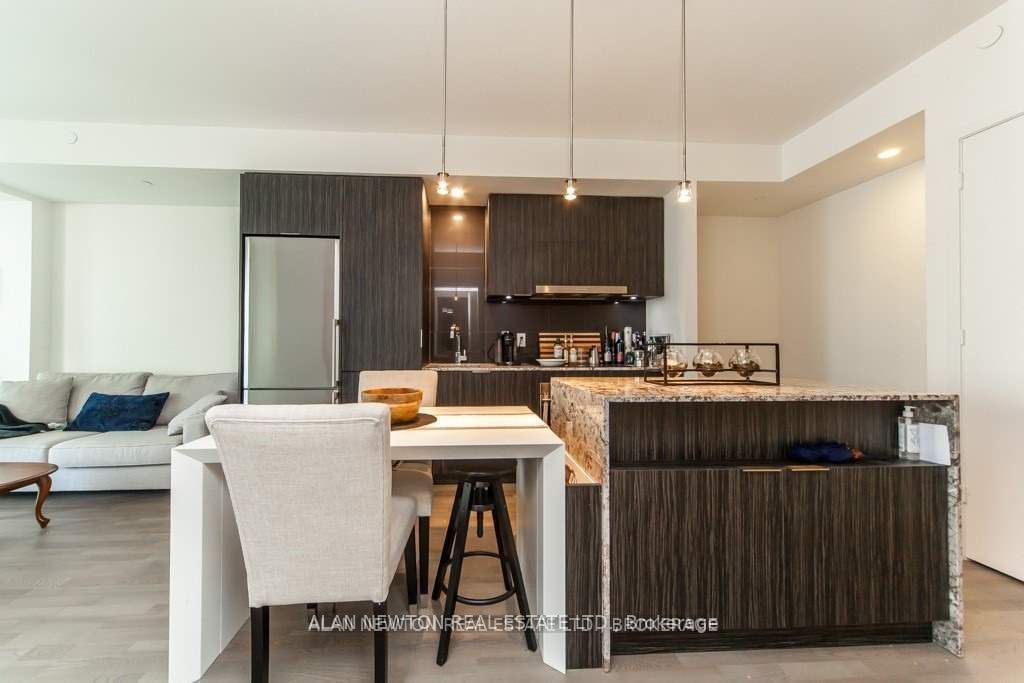 1 Bloor St E, unit 1611 for rent - image #4