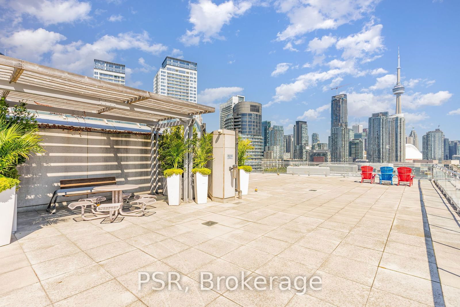 650 Queens Quay W, unit 921 for sale