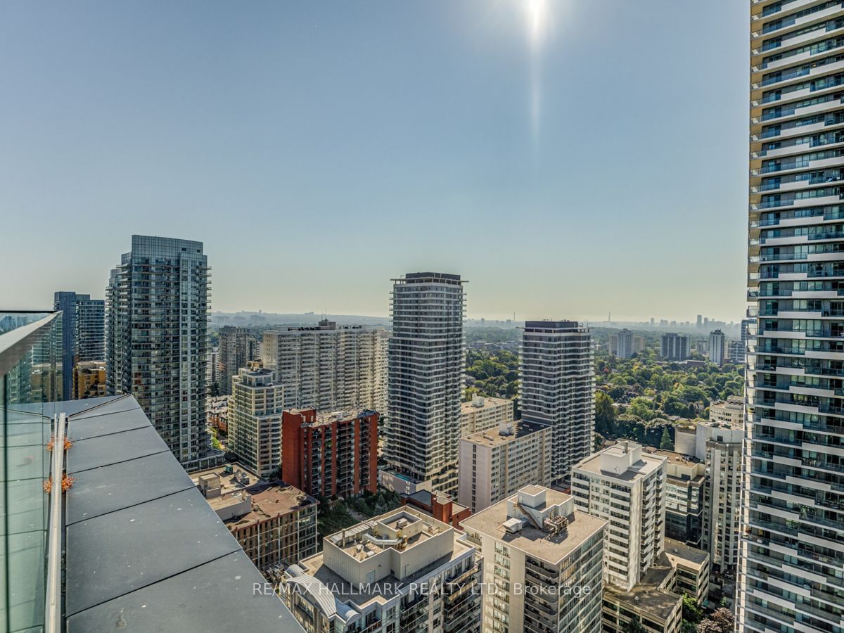 8 Eglinton Ave E, unit 2611 for sale